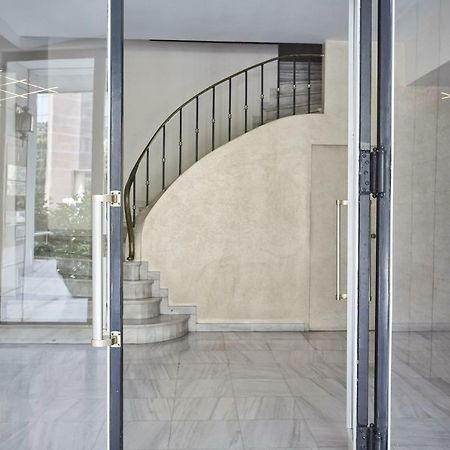 Chic One Bd Apartment With Hilton View Athens Ngoại thất bức ảnh
