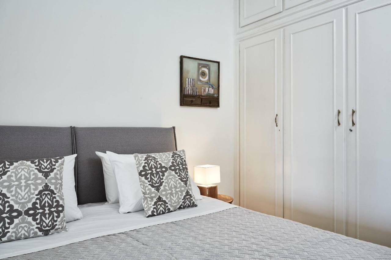 Chic One Bd Apartment With Hilton View Athens Ngoại thất bức ảnh