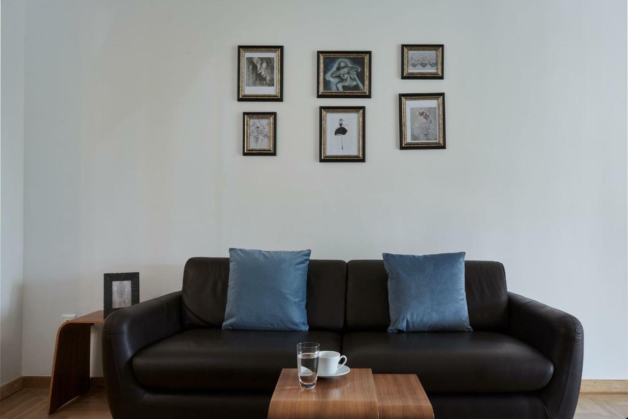 Chic One Bd Apartment With Hilton View Athens Ngoại thất bức ảnh