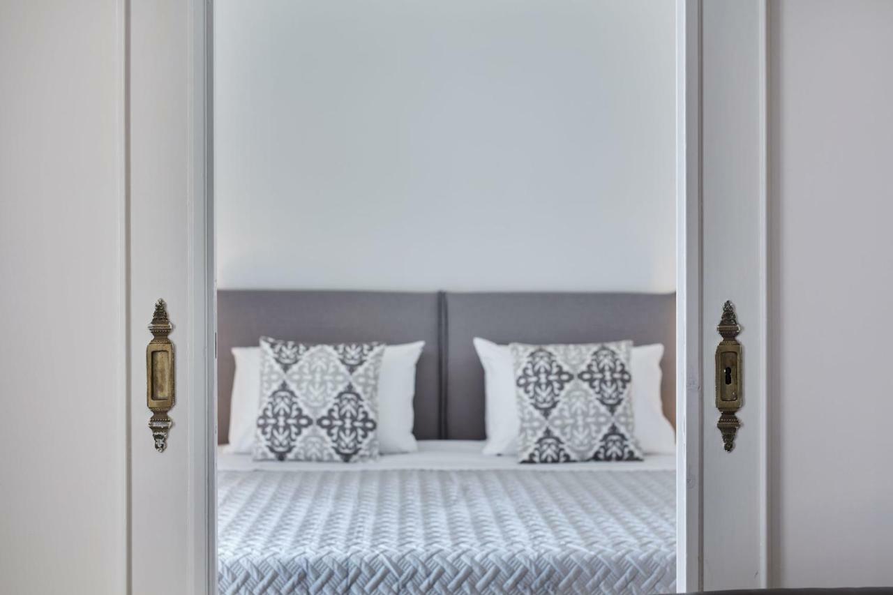 Chic One Bd Apartment With Hilton View Athens Ngoại thất bức ảnh